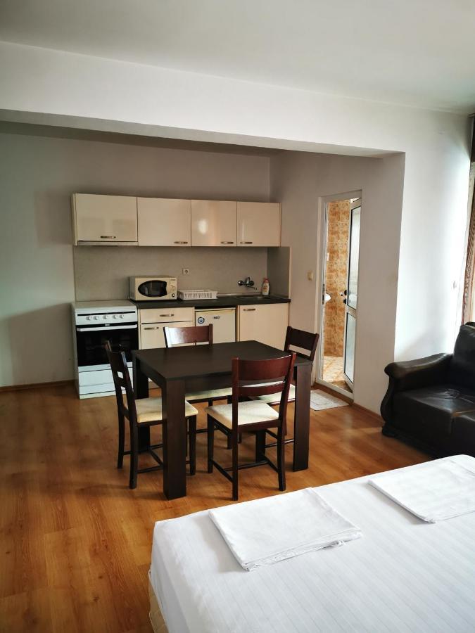 Jelezchevi Guest Rooms Primorsko Exteriér fotografie